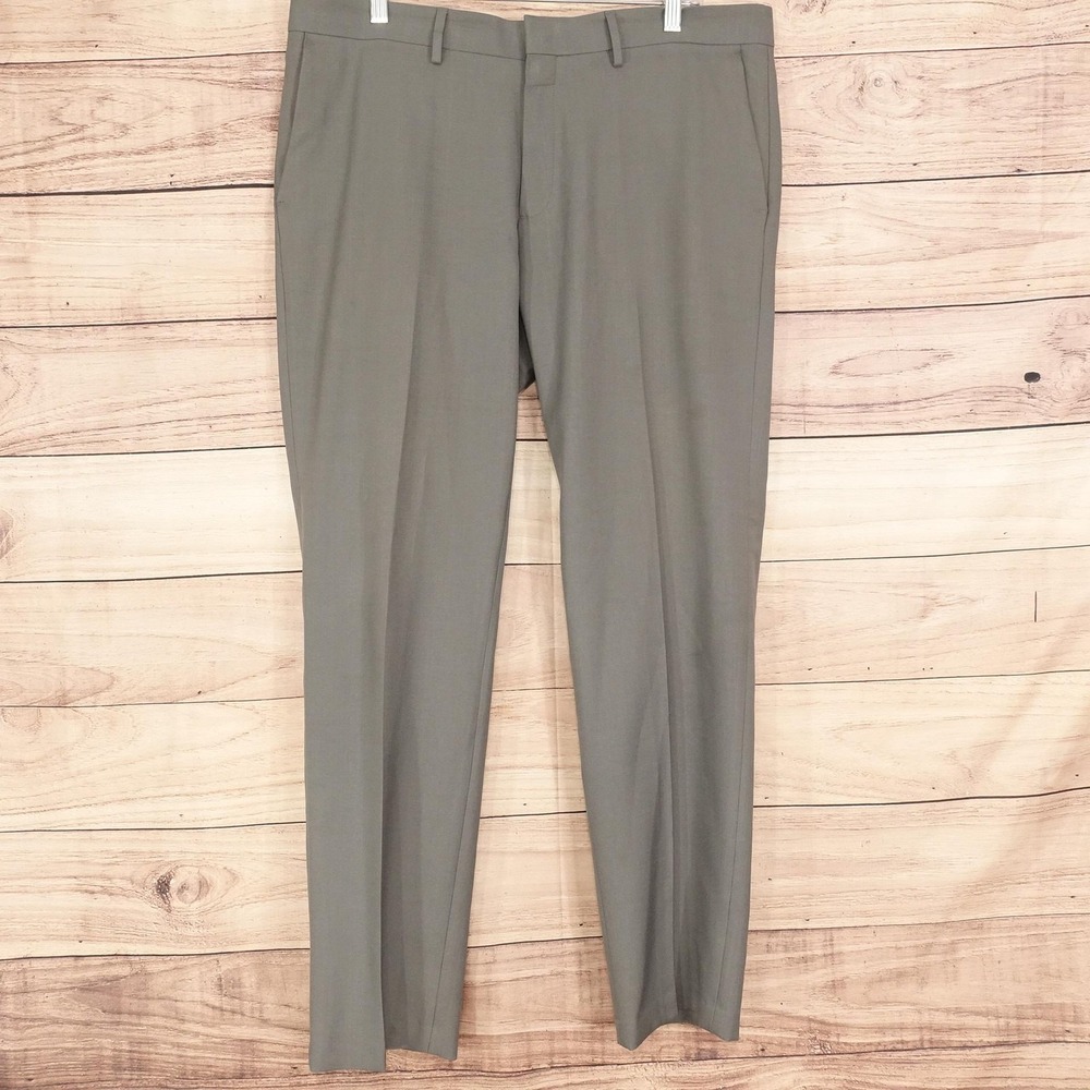 Haggar Dress Pants Mens 38x32 Gray Straight Leg Stretch Microfiber Business